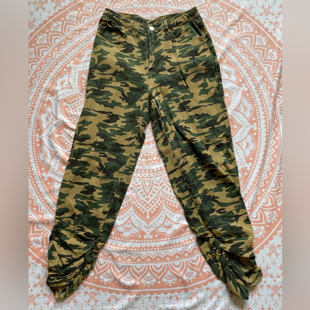 SHEIN Camo pants stretch denim gathered elastic ankle size L